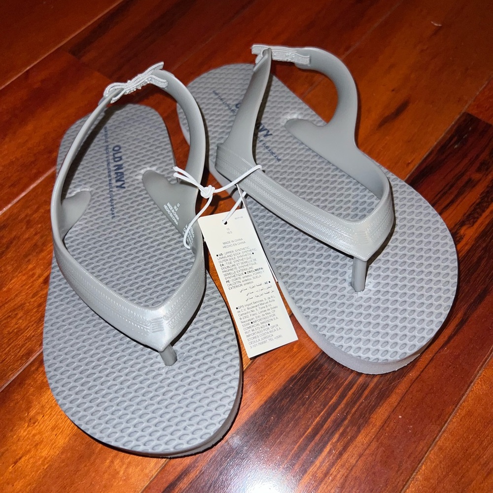 Gray Old Navy flip flops, Size 10